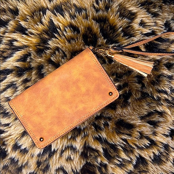 Accessories - Brown Soft Leather Wristlet